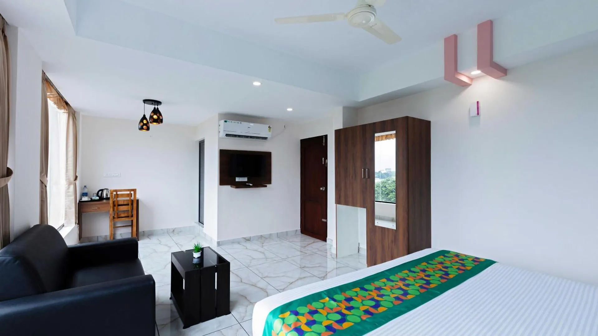 Treebo Airsuite Airport Hotel Kochi
