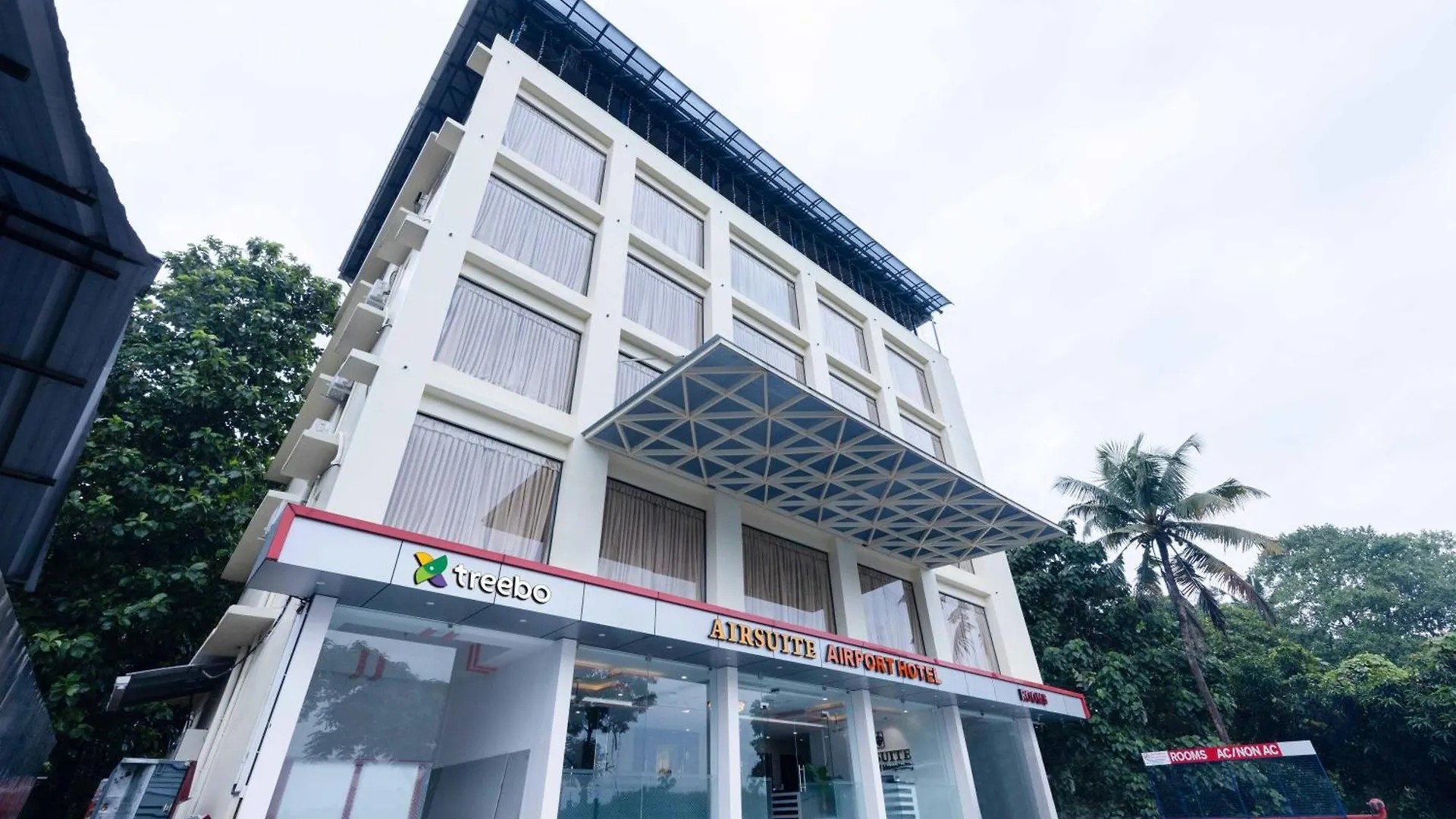 Treebo Airsuite Airport Hotel Kochi