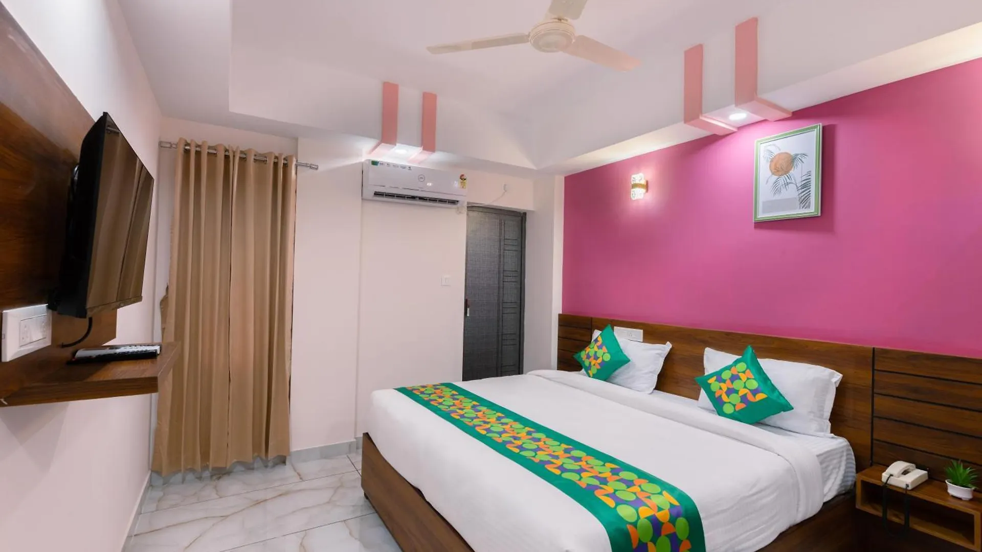Treebo Airsuite Airport Hotel Kochi